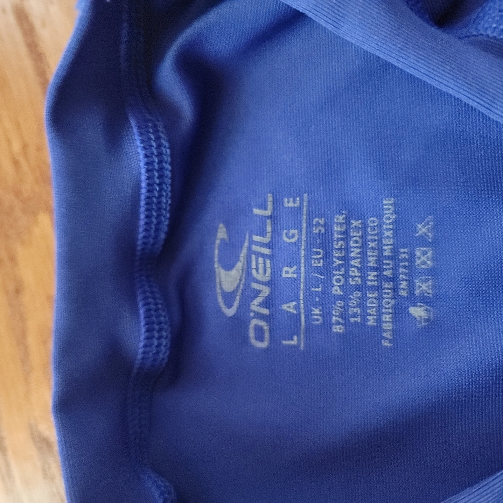 O'Neill UV Sun Protection Women's Long-Sleeve Rashguard - Picture 5 of 6